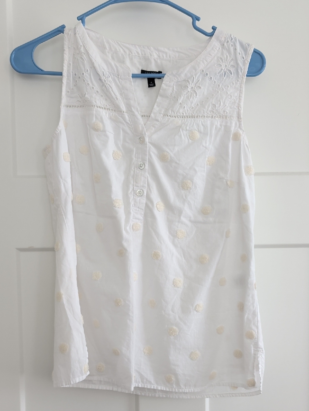 EUC Talbots White Sleeveless Eyelet Top with Pom-Dot Detail Size P